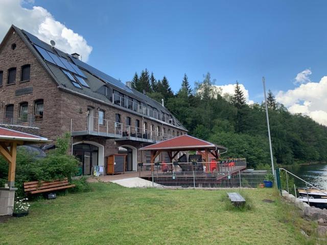Holidayhaus-Luetsche / Wohnung Schmuecke Frankenhain Luaran gambar